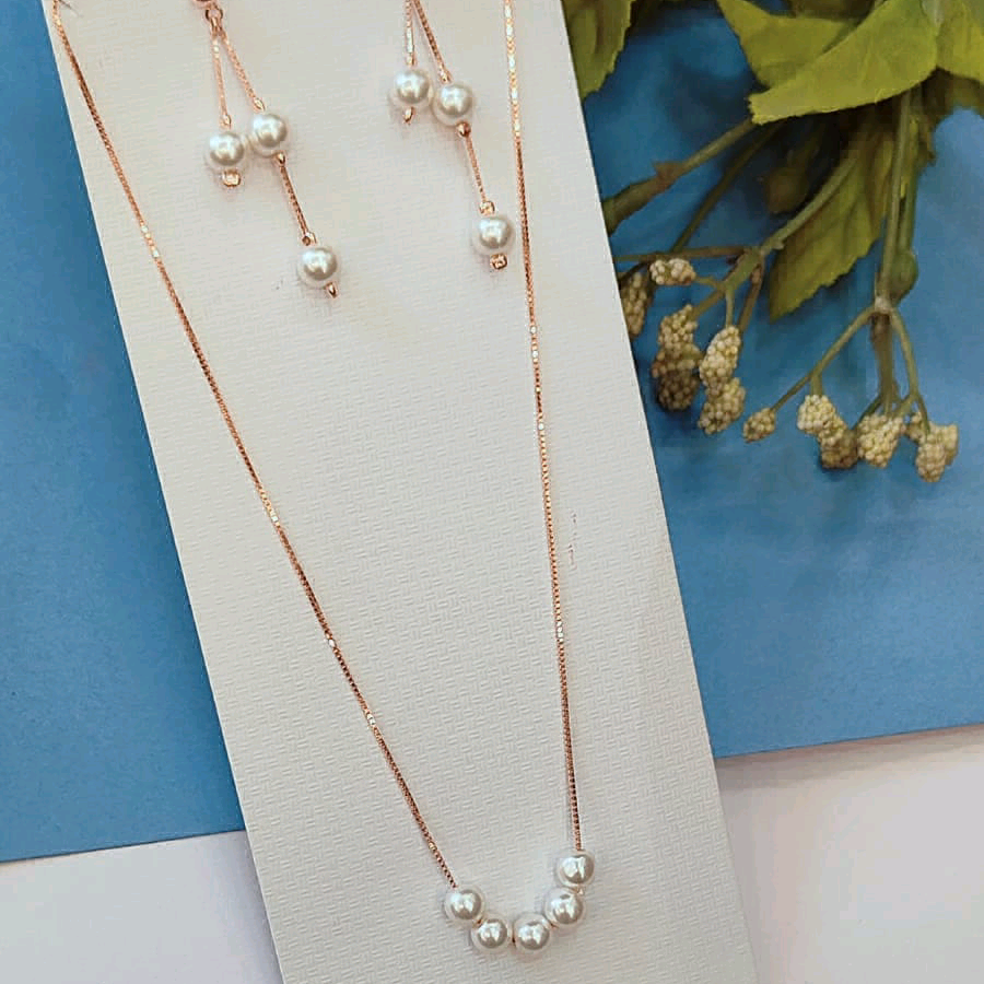 Pearl Rose Gold Necklace 